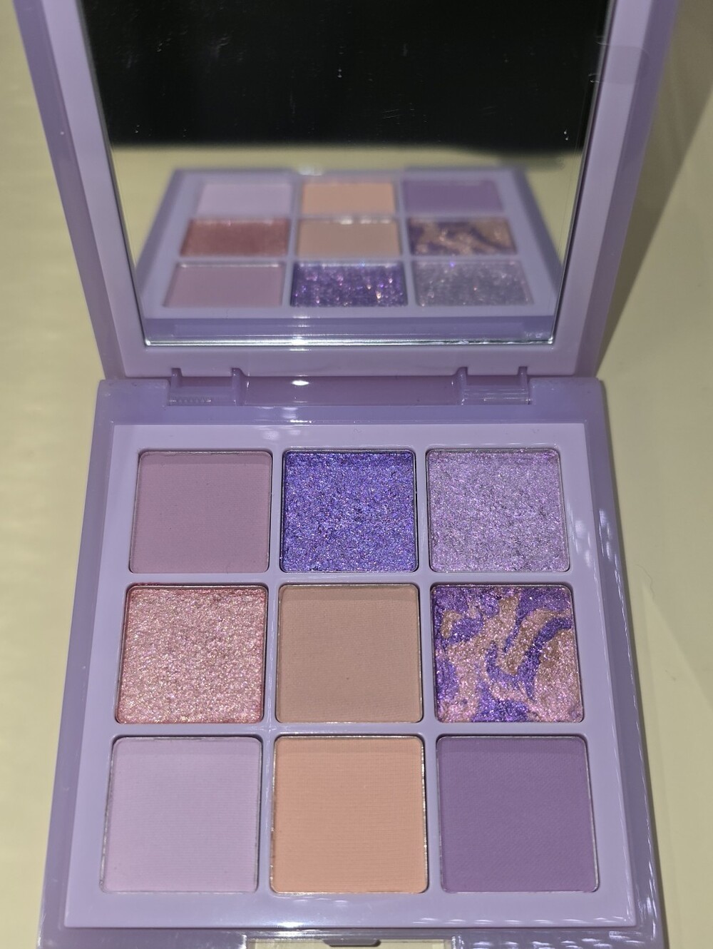 HUDA BEAUTY Pastels Lilac Eyeshadow Palette